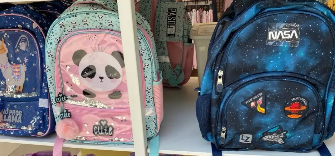 Waga podręcznika fizyki: Czy plecak dziecka jest za ciężki?