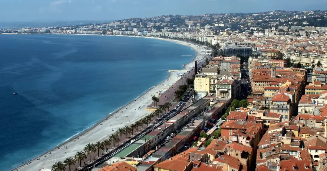 Nicea – jakie morze otacza to piękne miasto na Lazurowym Wybrzeżu?