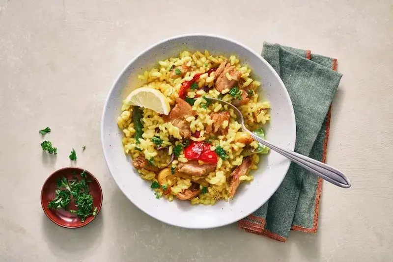 Czym zastąpić szafran w paelli? Najlepsze zamienniki i porady