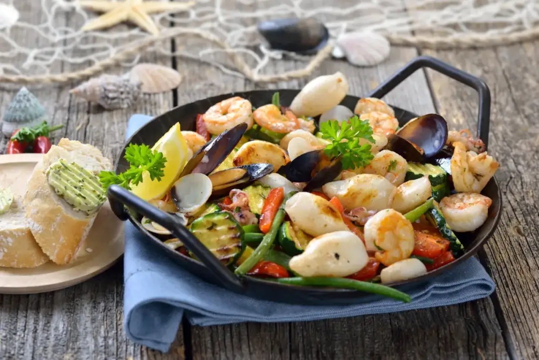 Jak przygotować owoce morza: proste przepisy i praktyczne porady