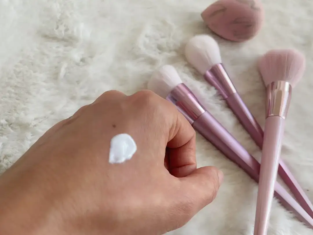 Paese baza wygładzająca – jak uzyskać idealnie gładką skórę?