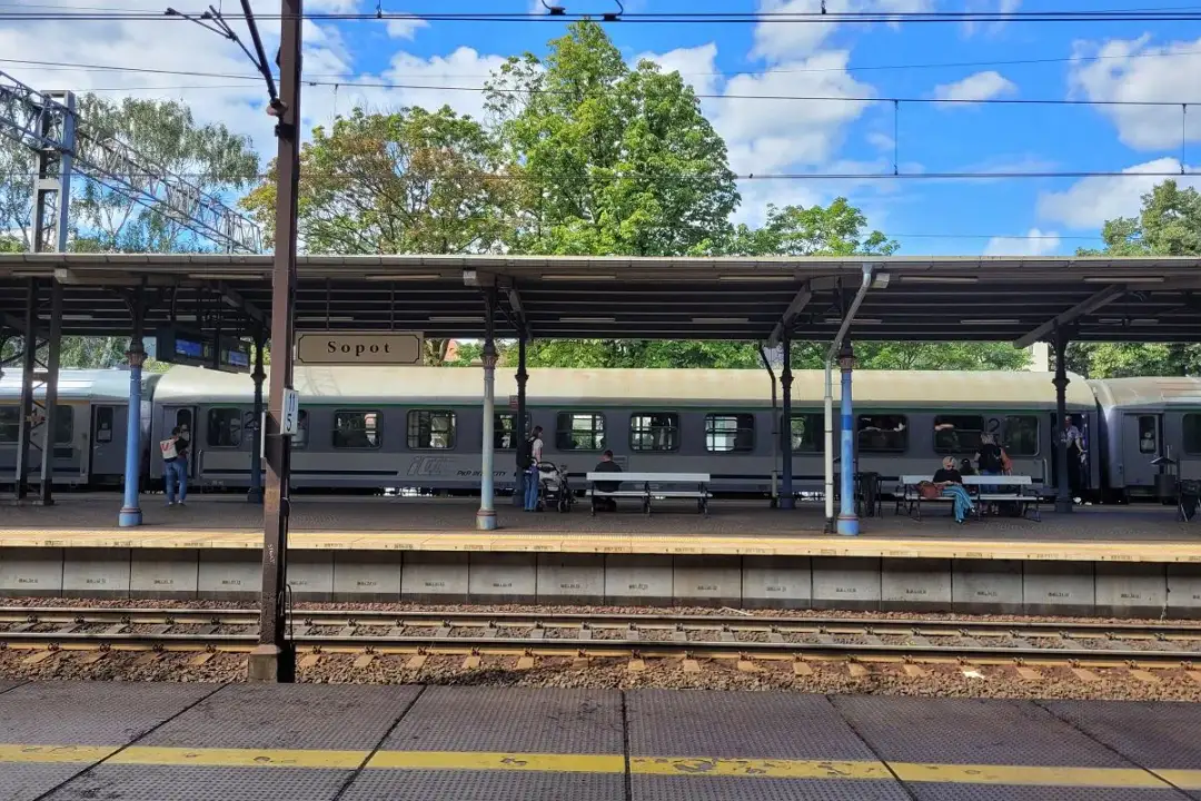 Czy można kupić bilet w pociągu TLK? Sprawdź, jak to zrobić bez problemów