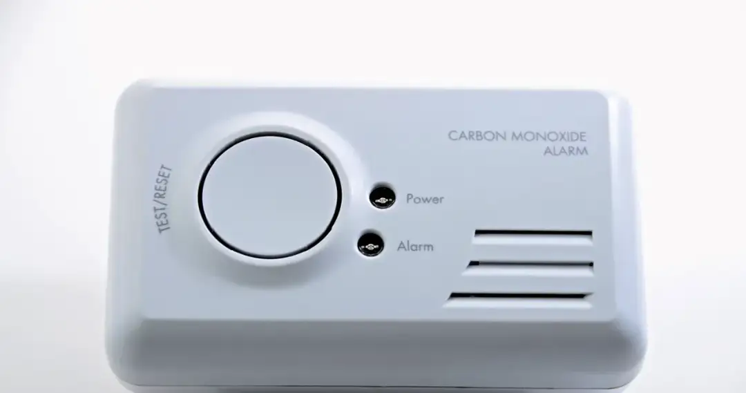 Czy czujnik gazu i czadu to to samo? Odkryj różnice i zagrożenia