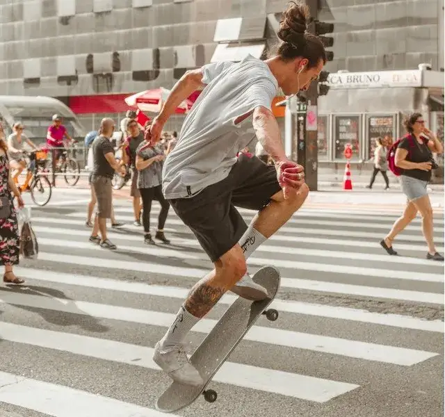 Jakie buty na longboard: wybierz najlepsze obuwie dla komfortu i stylu