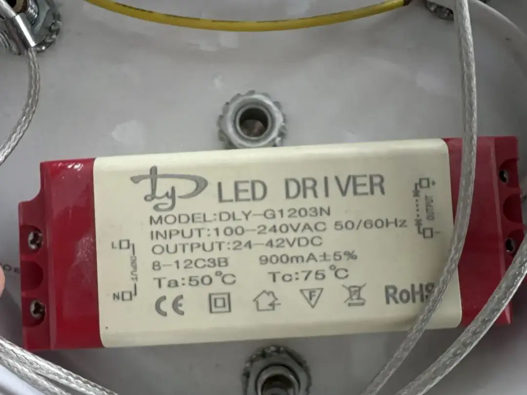 Oznaczenia na zasilaczu LED - Zrozum, dobierz bezpiecznie