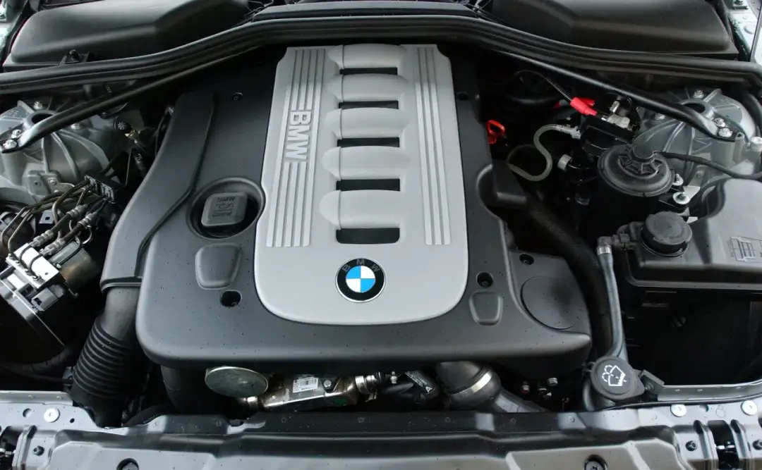 Gdzie jest kod silnika BMW E60? Odkryj łatwe sposoby na znalezienie go