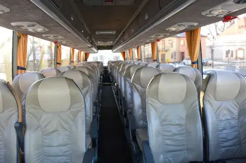 Bus Radom-Szydłowiec: Skąd odjeżdża i jak sprawdzić rozkład?