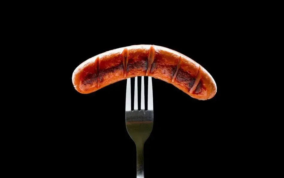 Wege kiełbasa - Czy jest zdrowsza od tradycyjnej kiełbasy?