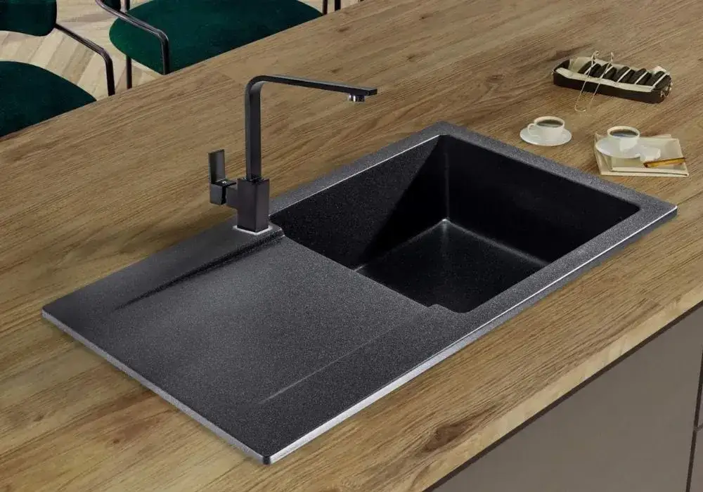 Jak wybrać idealny zlew do czarnego blatu? Porady i inspiracje
