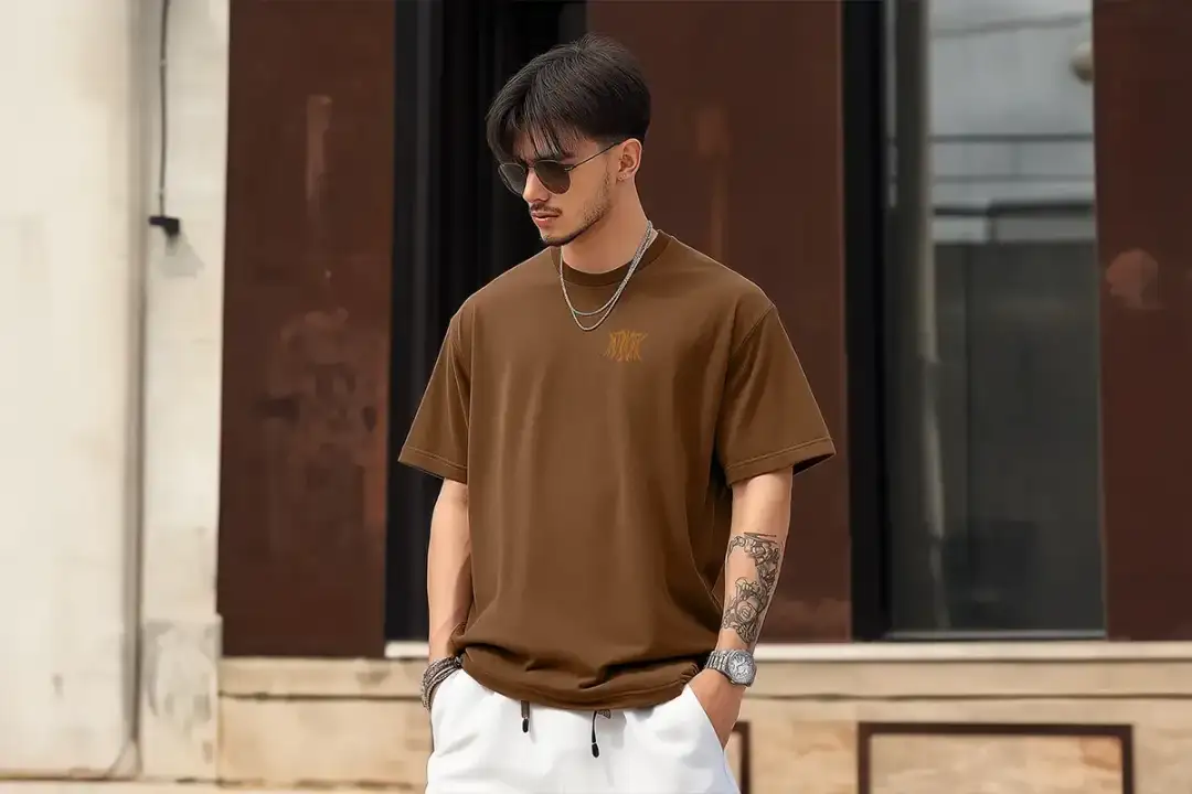 Jak nosić bluzki oversize, aby uniknąć modowych wpadek?