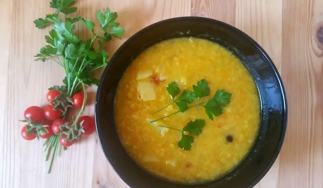 Jak zrobić zupę z soczewicy, aby była smaczna i zdrowa?