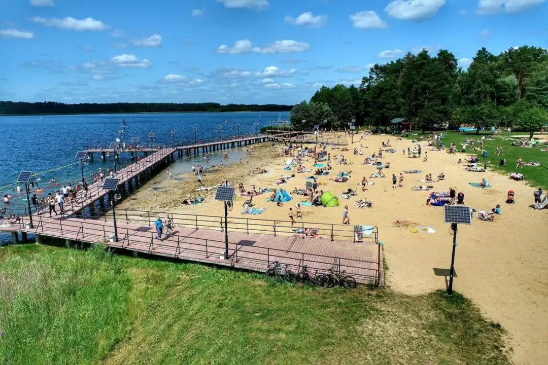 Jezioro Głębokie (Pomorskie): Planujesz wyjazd? Kompletny przewodnik!