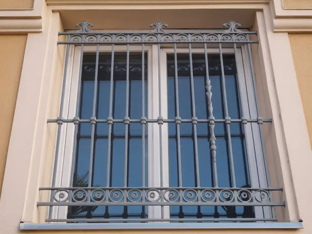 Bezpieczeństwo i funkcjonalność kraty antywłamaniowe 