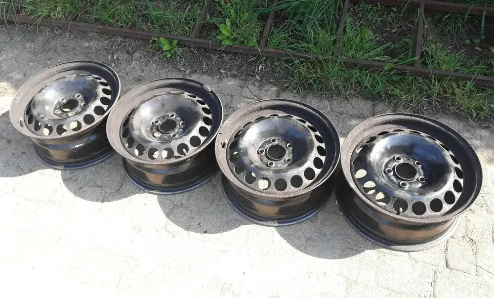 Idealne felgi stalowe do Audi A4 B6: Unikaj kosztownych wpadek przy wyborze!