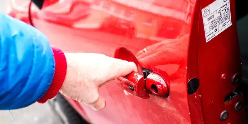 Jak otworzyć Seata Ibizę bez kluczyka w prosty i bezpieczny sposób