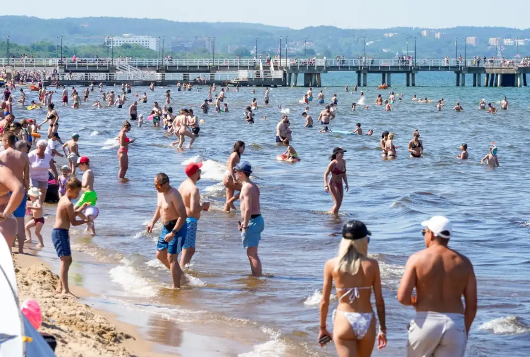 Jaka jest temperatura wody w Bałtyku? Sprawdź przed wyjazdem!