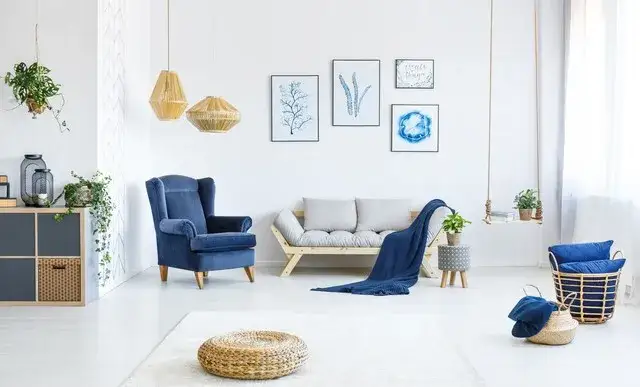 Jak ożywić biały salon: 10 skutecznych sposobów na kolorowe wnętrze