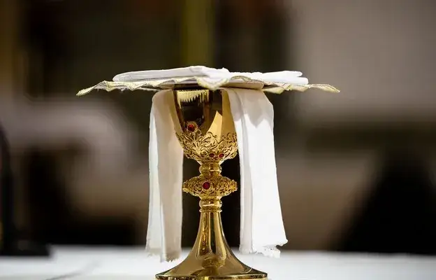 Czy msza w środę popielcową jest obowiązkowa? Prawda i zasady uczestnictwa