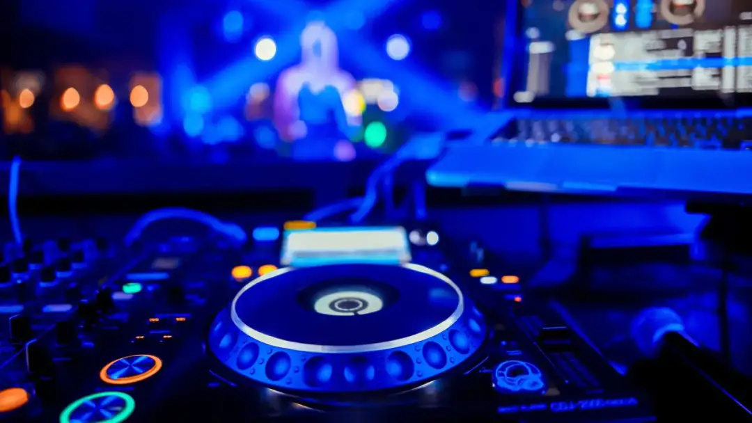 Gdzie można potańczyć w Ustroniu? Najlepsze kluby i atrakcje na noc