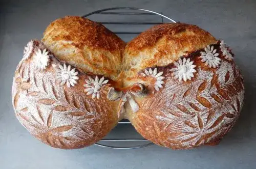 Jak zrobić ozdoby na chleb weselny, które zachwycą gości