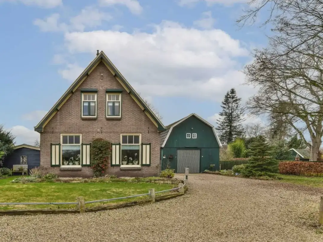 Podjazd z kamienia DIY: Zbuduj trwały, uniknij błędów!