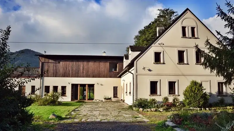 Góry Stołowe: Noclegi dla rodzin, z psem i blisko szlaków