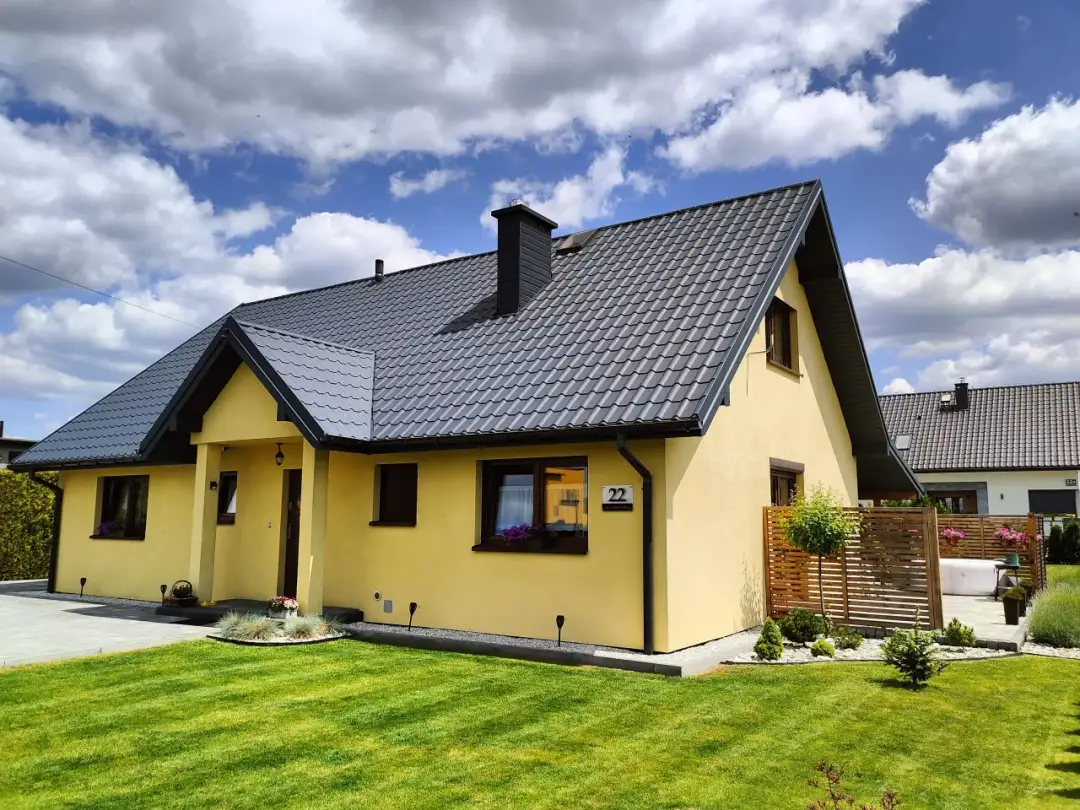 Projekt domu Kamilek: Nowoczesny i ekonomiczny dom jednorodzinny