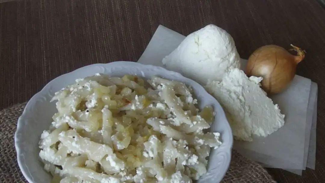 Jak zrobić kluski z serem białym - prosty przepis na pyszne danie