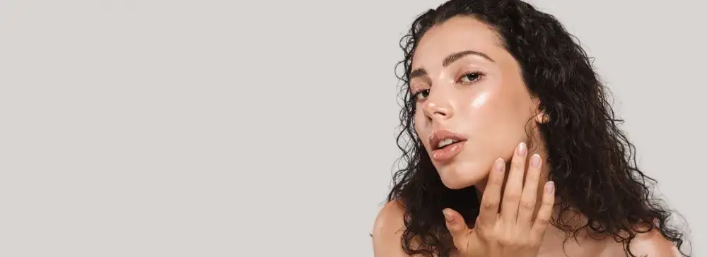 Jak dbać o cerę po 40? Skuteczne sposoby na młody wygląd i zdrową skórę