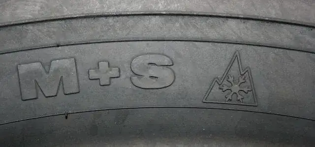 Od kiedy obowiązek opon zimowych w Polsce? Sprawdź, by uniknąć kar