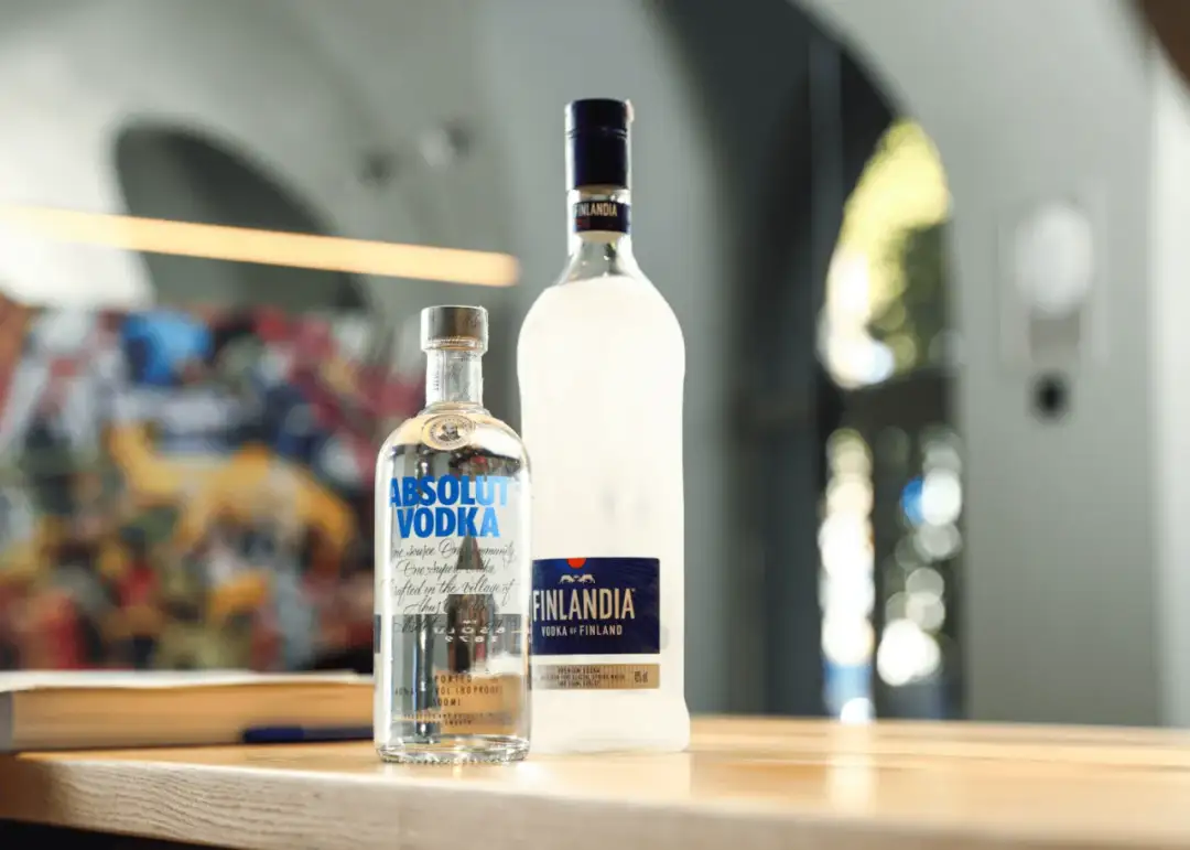 Jaki alkohol do nalewek? Odkryj najlepsze opcje i sekrety smaku