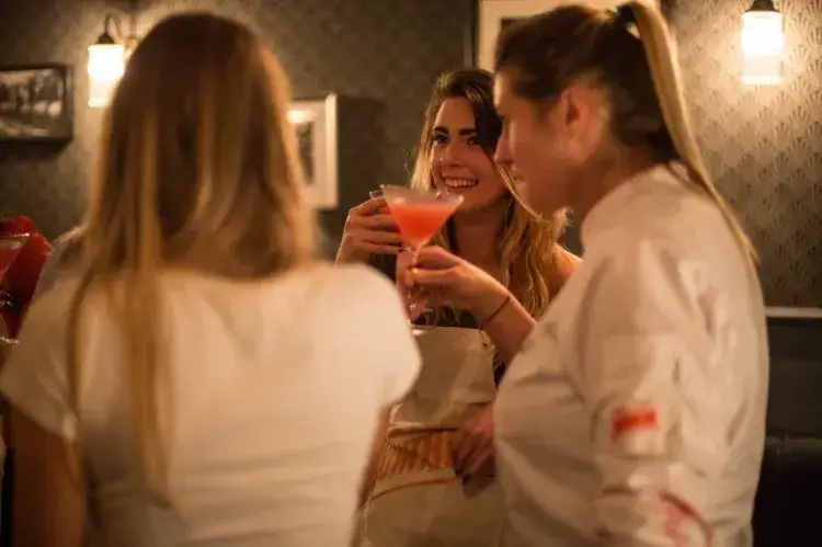 Gdzie na drinka w Gdyni? Odkryj najlepsze bary i koktajle