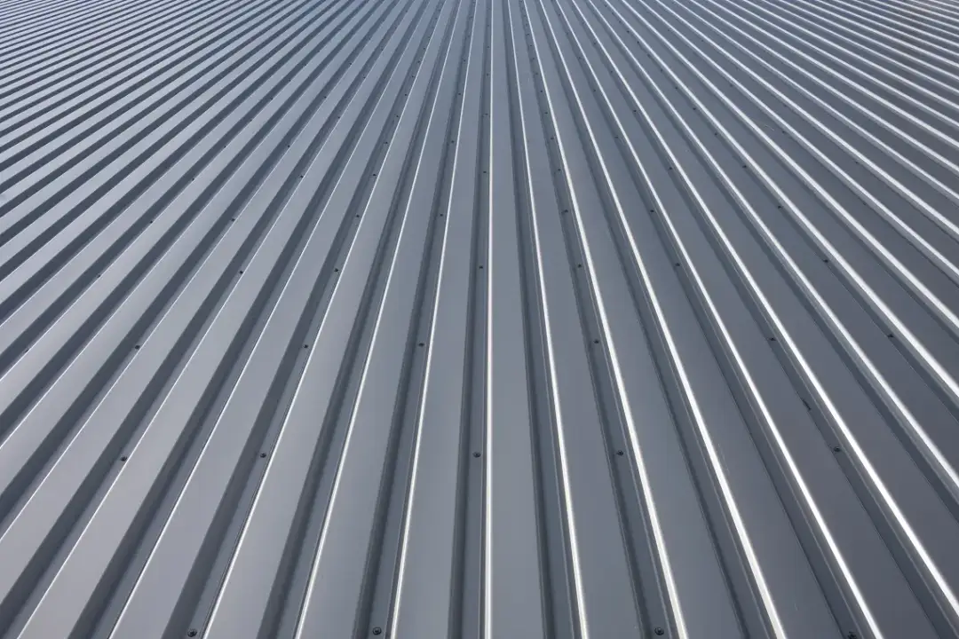 Blacha trapezowa T6 vs T14: jakie są różnice w właściwościach?