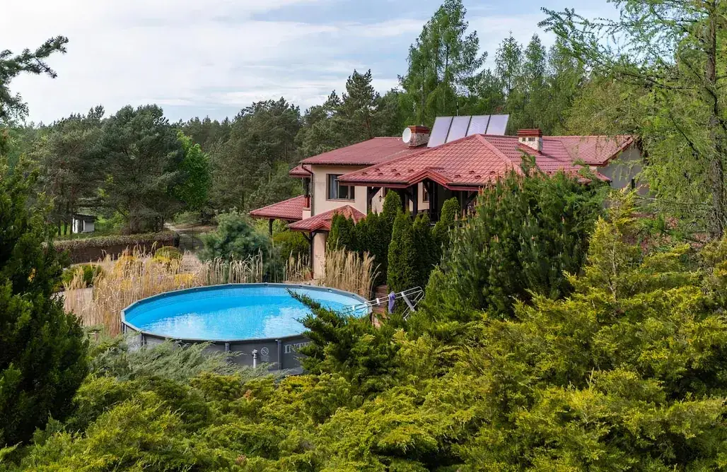 Noclegi nad jeziorem Mazowieckie - najlepsze miejsca na relaks i wypoczynek