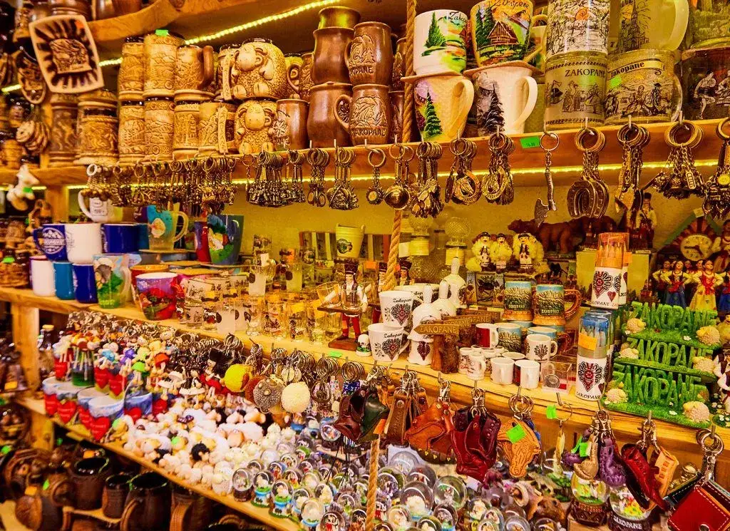 Krupówki Zakopane: Atrakcje, smaki, sekrety. Twój plan zwiedzania