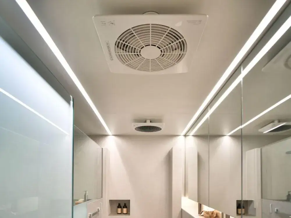 Jak dobrać idealny wentylator do łazienki: 5 kluczowych parametrów technicznych