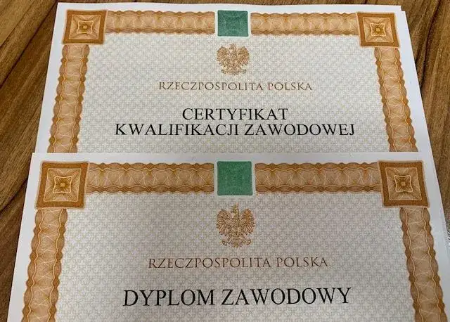 Jak uzyskać dyplom potwierdzający kwalifikacje zawodowe bez stresu?