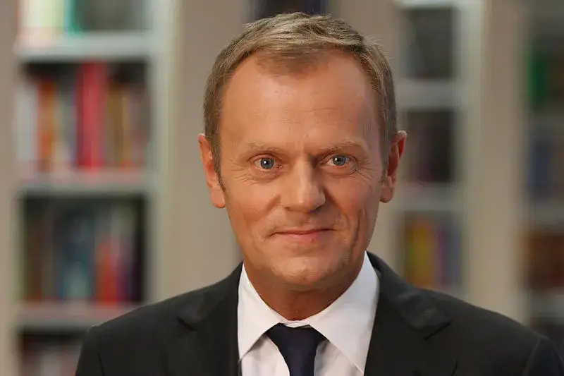 Donald Tusk: Biografia, kariera, poglądy co musisz wiedzieć?