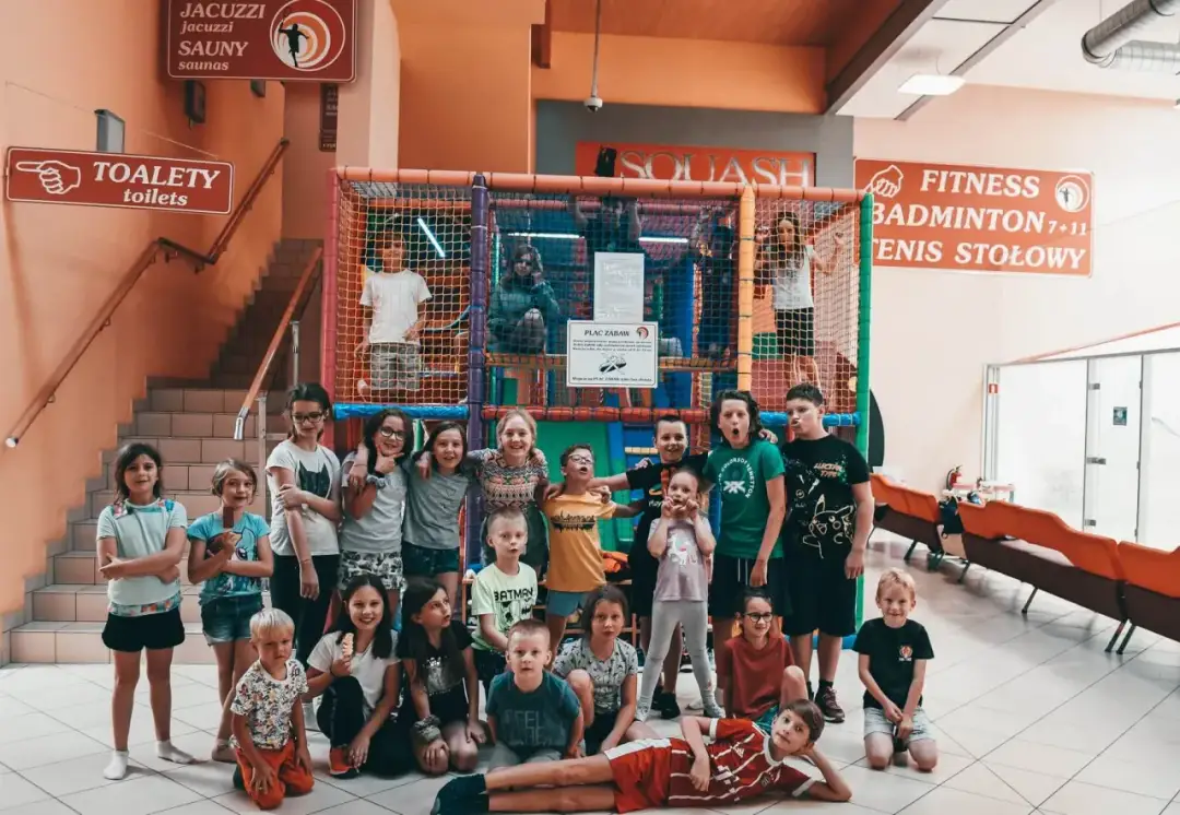 Najlepsze małpi gaj w Wrocław – gdzie dzieci mogą się bawić bezpiecznie