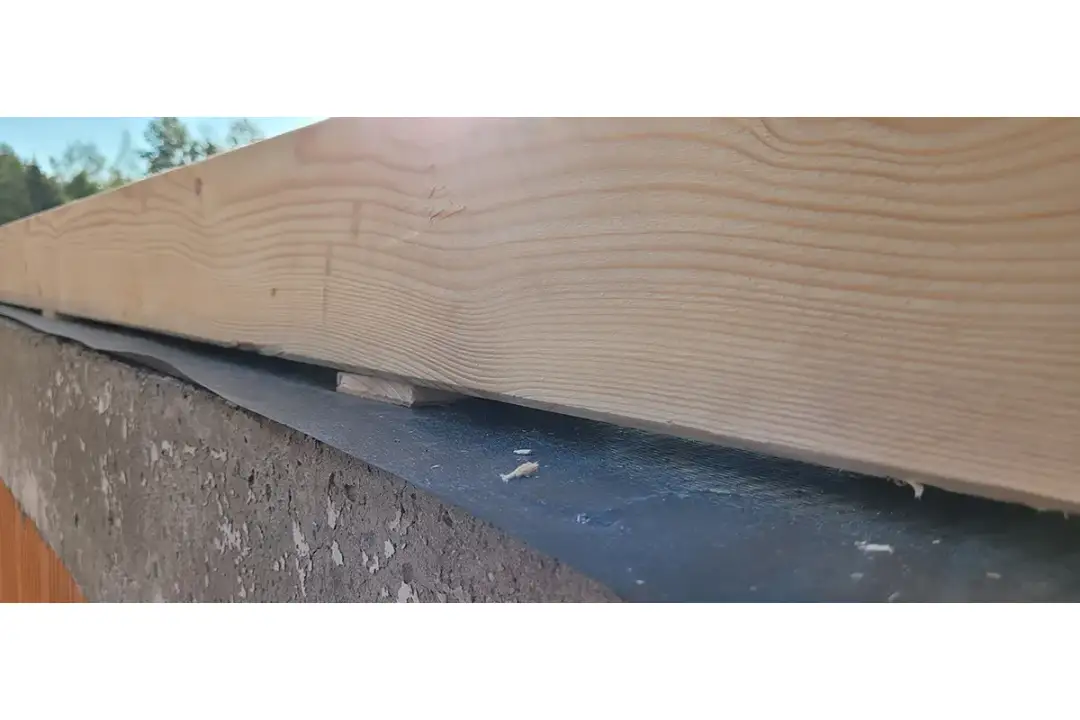 Mocowanie murłaty do wieńca: Uniknij błędów, zbuduj trwały dach.