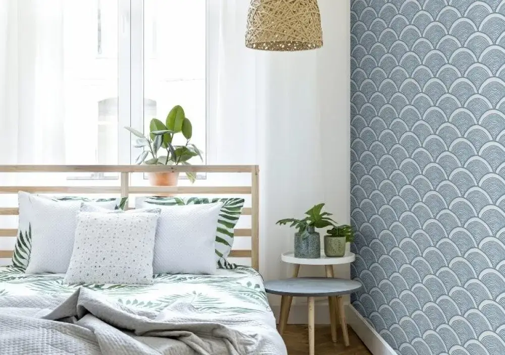 Jaka tapeta do małej sypialni? 5 porad, które odmienią wnętrze Jaka tapeta do małej sypialni? 5 porad, które odmienią wnętrze