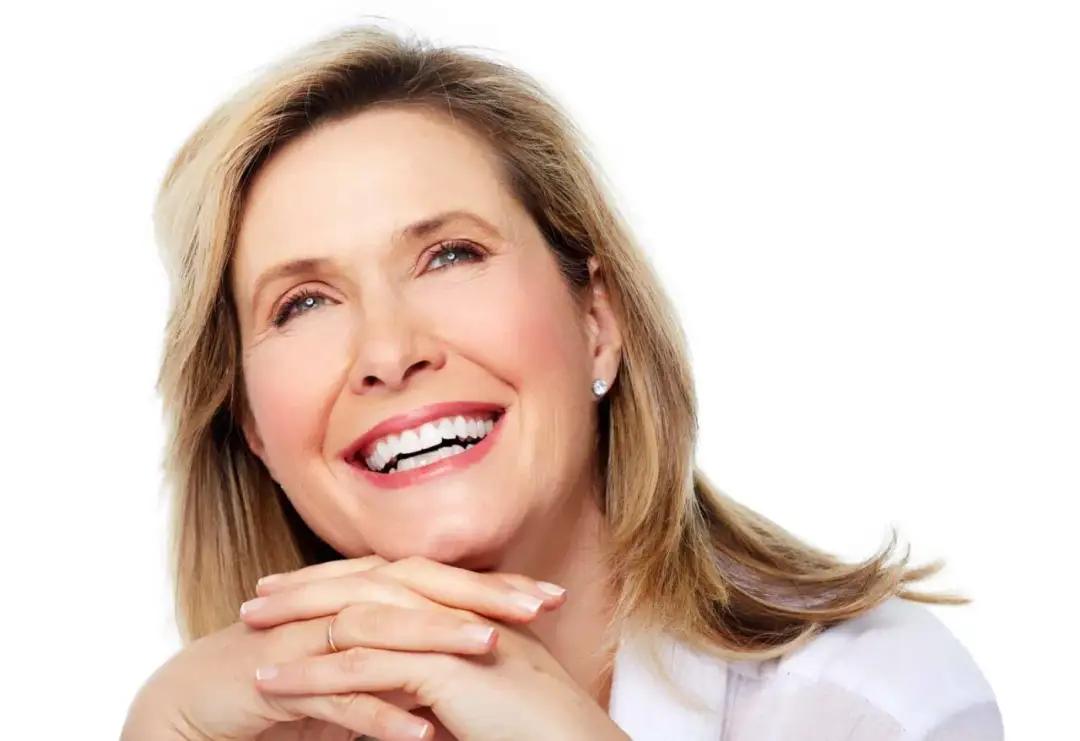 Ile kosztuje proteza zębowa góra i dół? Ceny, rodzaje i porady