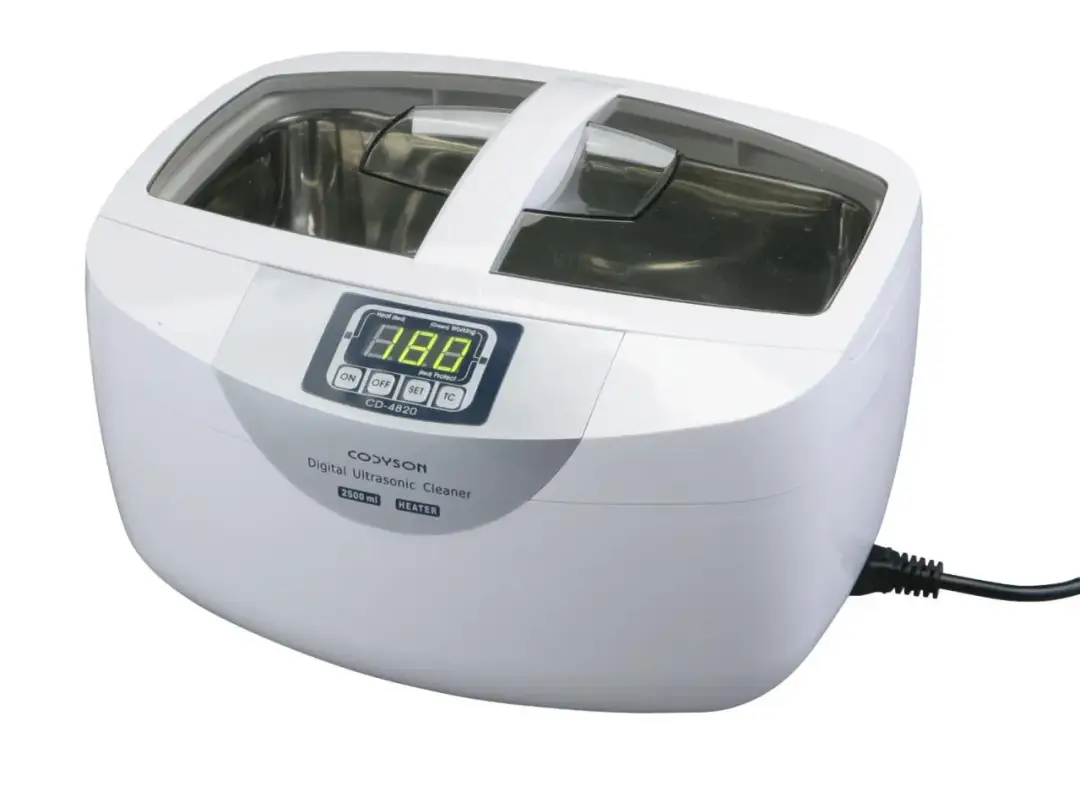 Jaką myjkę ultradźwiękową do warsztatu wybrać, aby zaoszczędzić czas?