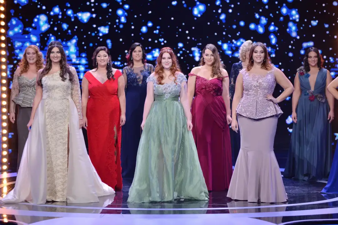 Modelka plus size: Jak zacząć w Polsce? Wymagania, agencje, zarobki.