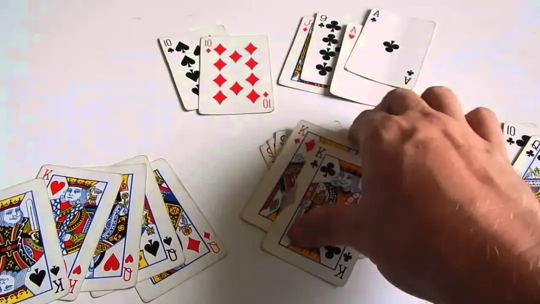 Jak grać w Pana? Poznaj zasady i uniknij miana "Pana"!