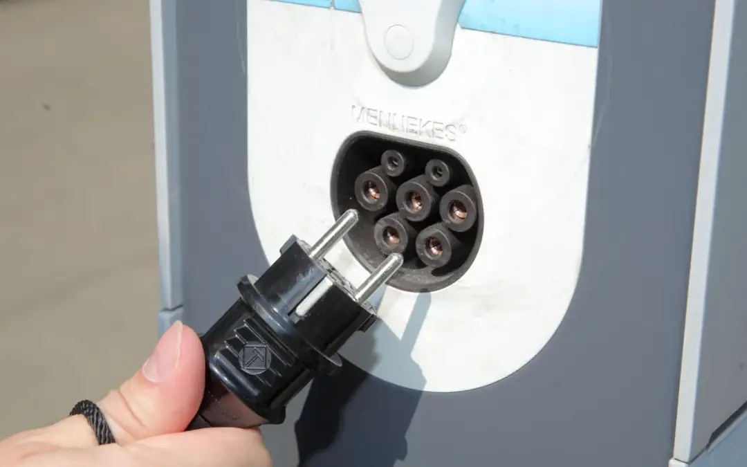 Jakie gniazdo do ładowania samochodu elektrycznego jest najlepsze?