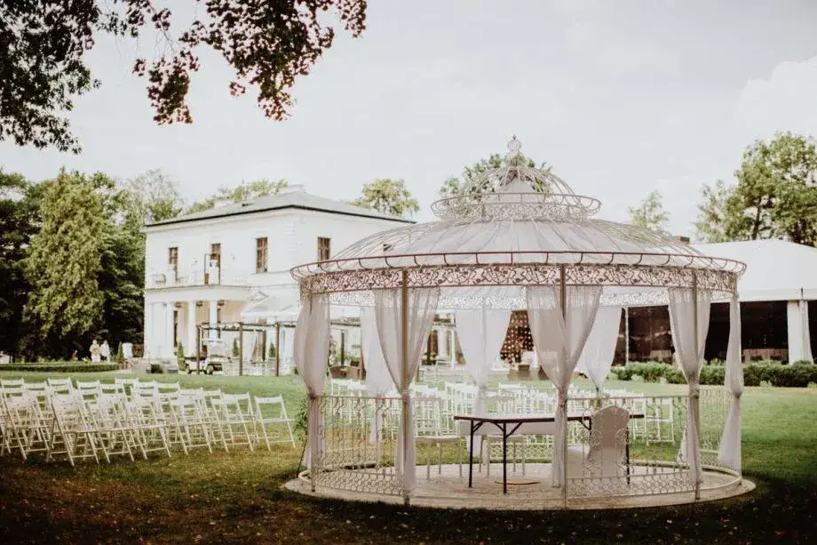 Dworki mazowieckie – piękne miejsca na wesele i atrakcje turystyczne