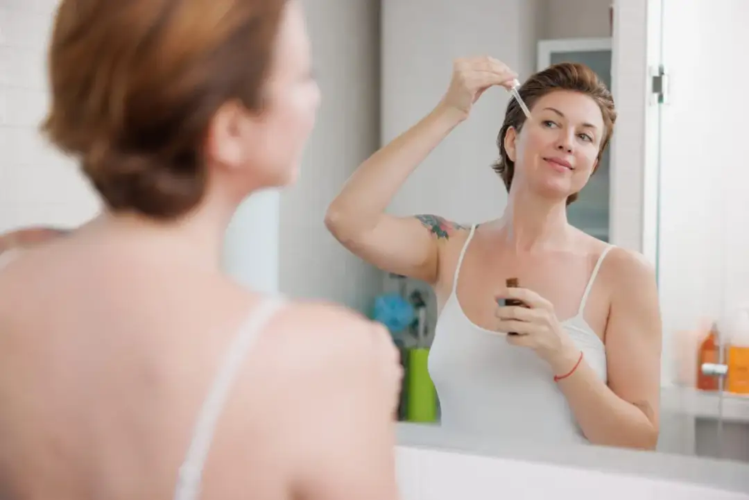 Niacynamid + kwas hialuronowy: Czy to duet idealny dla Twojej skóry?