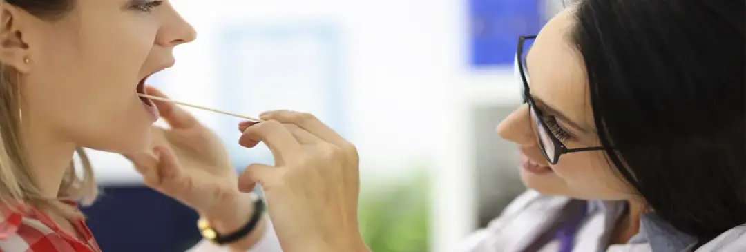 Skuteczne metody na suchość jamy ustnej – poznaj najlepsze rozwiązania