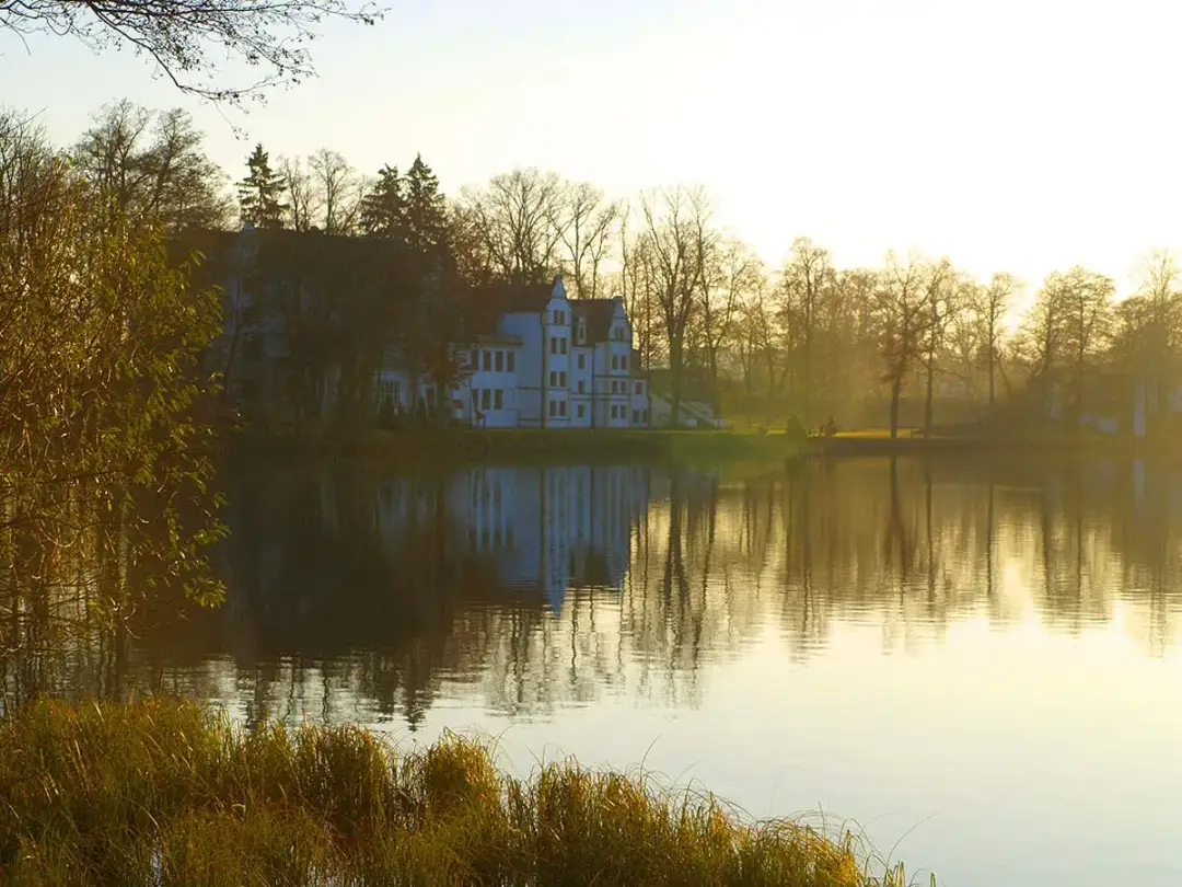 Zamek rycerski Podewils w Krągu: historia, atrakcje i tajemnice